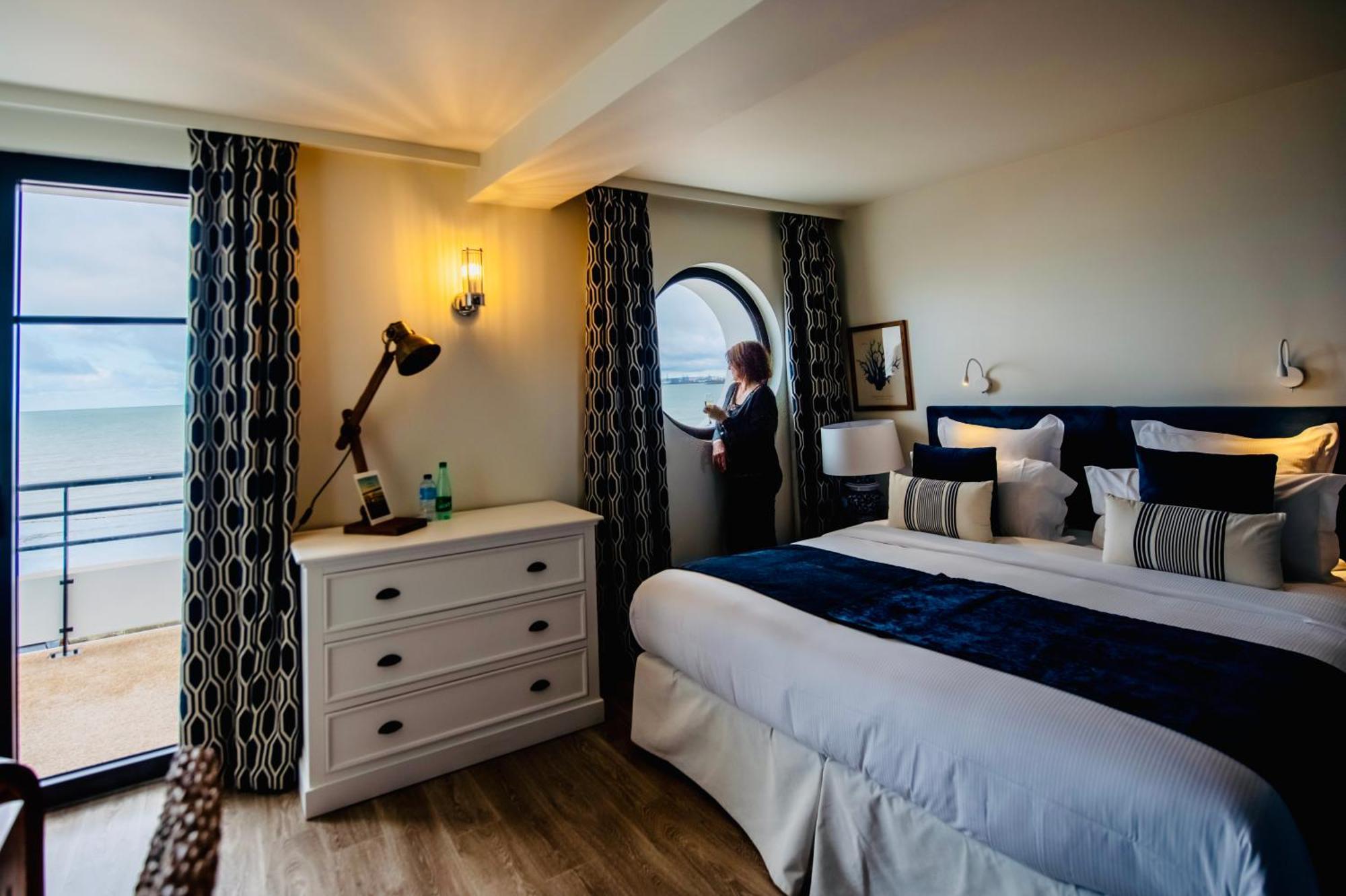 Le Paquebot Hotel Villerville Bagian luar foto